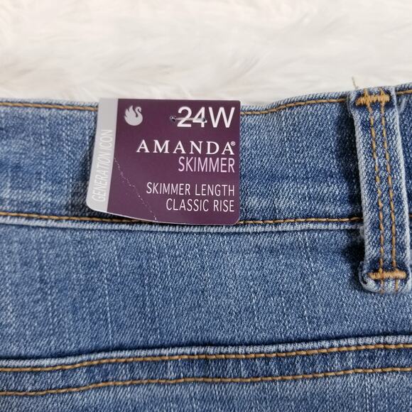 Gloria Vanderbilt Women Amanda Denim Short Skimmer Classic Rise - Picture 9 of 12